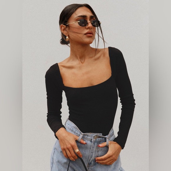 Princess Polly Tops - 🏷️ NWT Princess Polly Charlotte Square Neck Long Sleeve Bodysuit